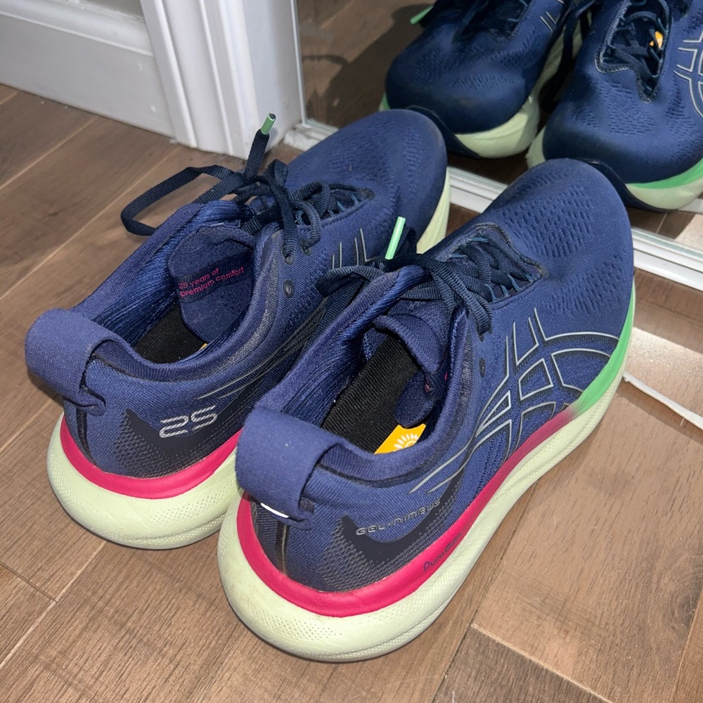 ASICS Gel Nimbus 25 Running Sneakers